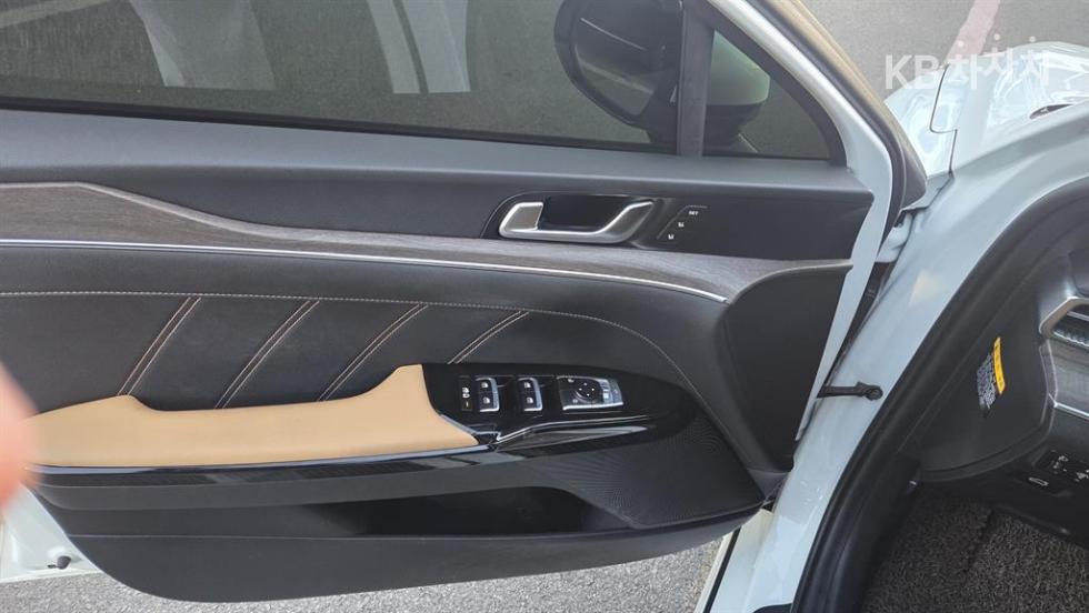 2020 - kia k5