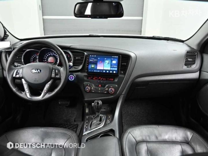 Kia K5 2.0 LPI Deluxe 8