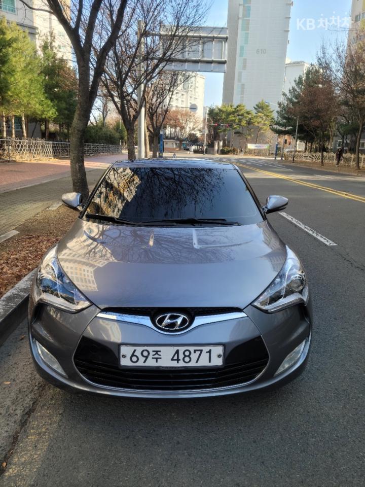 Hyundai Veloster Extreme 2