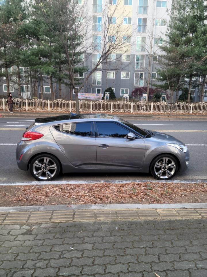 Hyundai Veloster Extreme 5