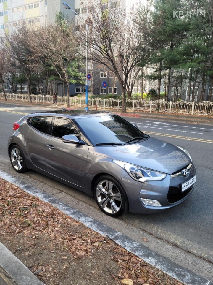 Hyundai Veloster Extreme 6