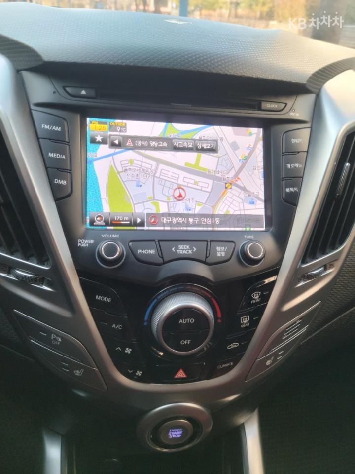 Hyundai Veloster Extreme 8