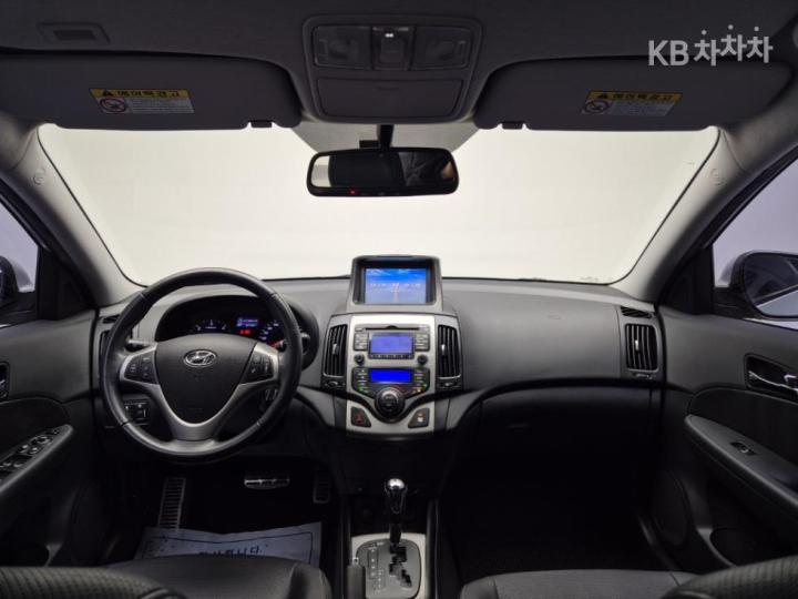 Hyundai i30 i30cw 1.6 VGT Luxury 8