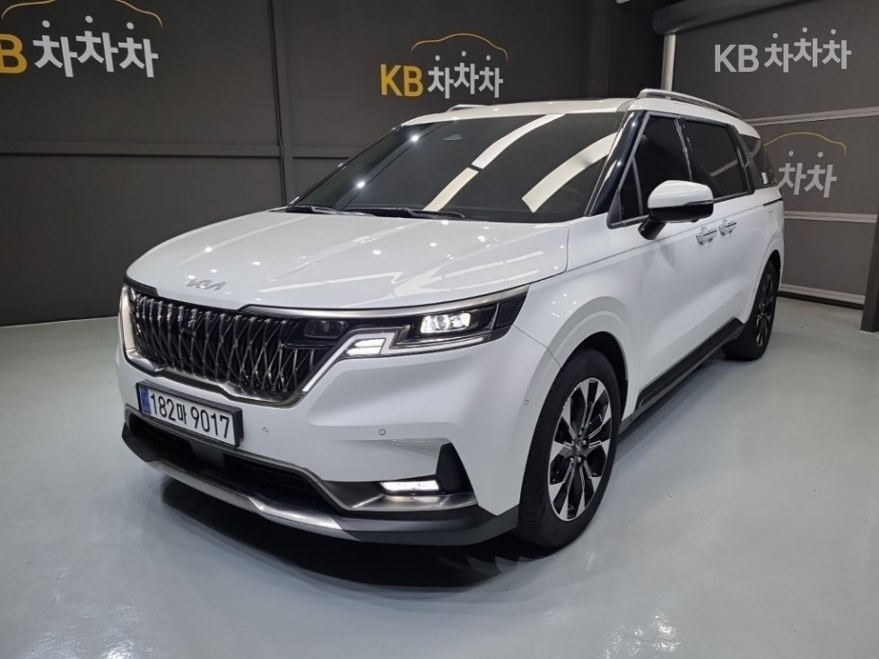 2023 - kia carnival