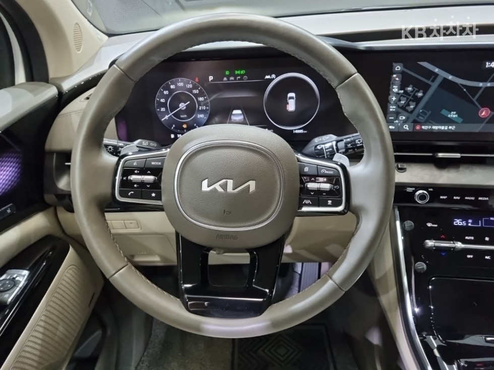 2023 - kia carnival