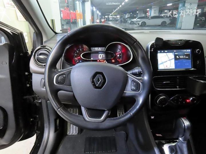 Renault Clio 1.5dci Intense 9