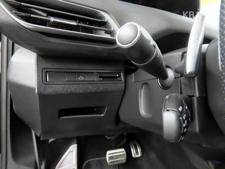 Peugeot 3008 1.6 BlueHDi Allure - фото 12