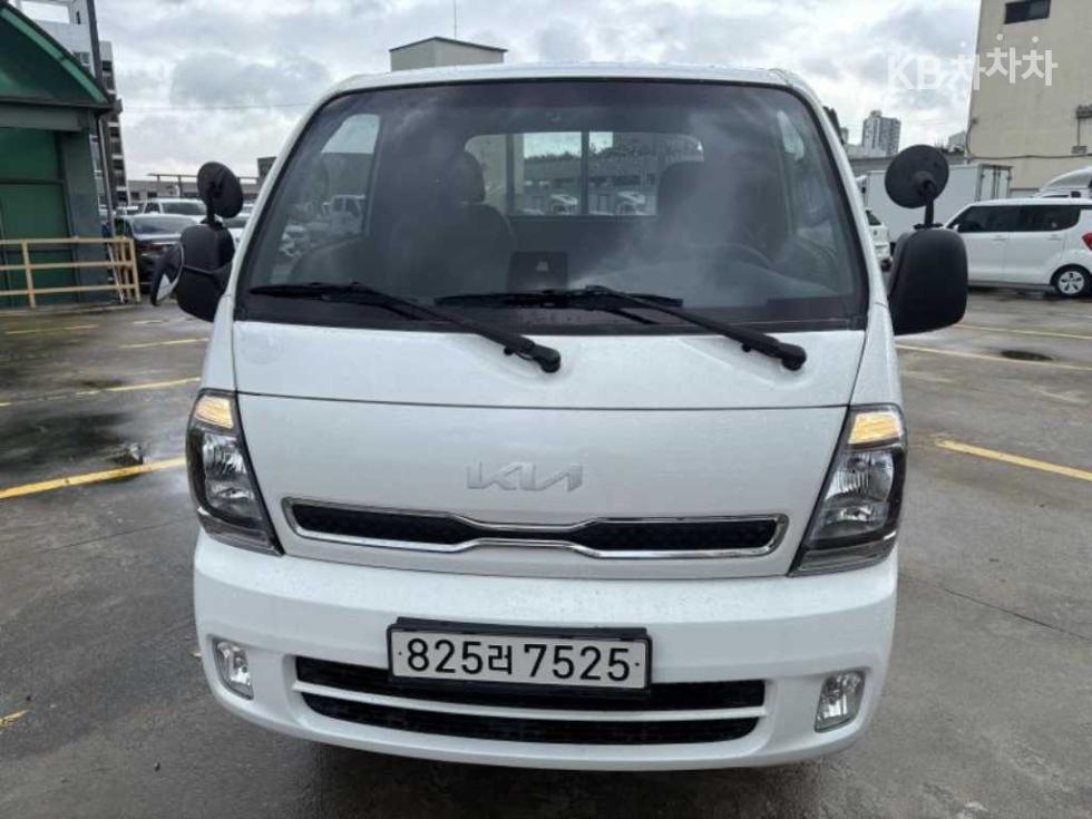 2022 - kia bongo iii