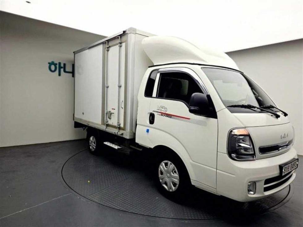 2024 - kia bongo iii
