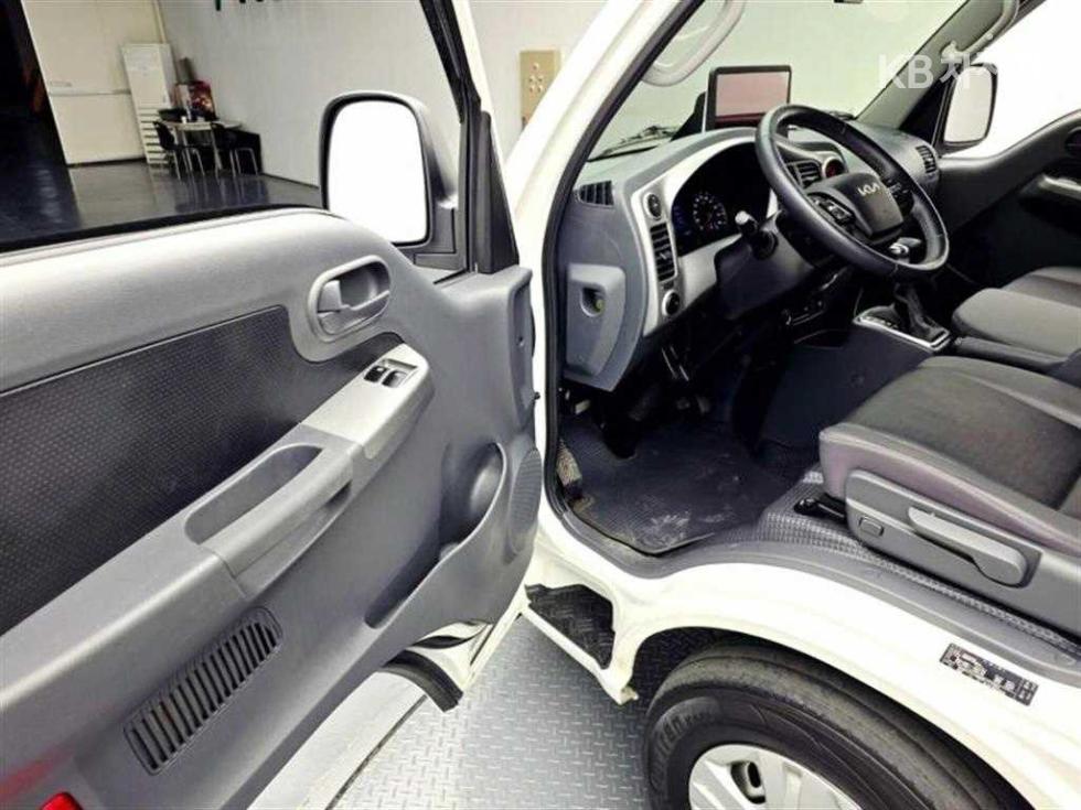 2024 - kia bongo iii