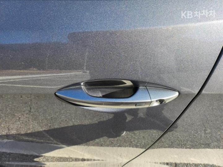 Hyundai Veloster Extreme 8