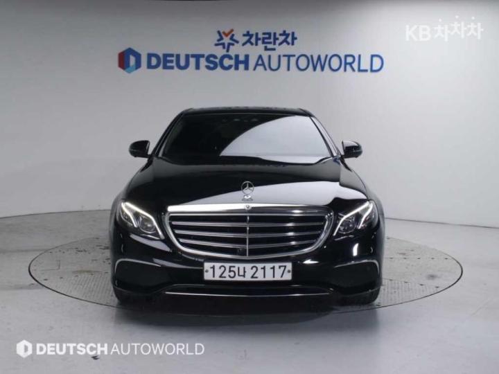 Mercedes-Benz E-Class W213 E300e Exclusive