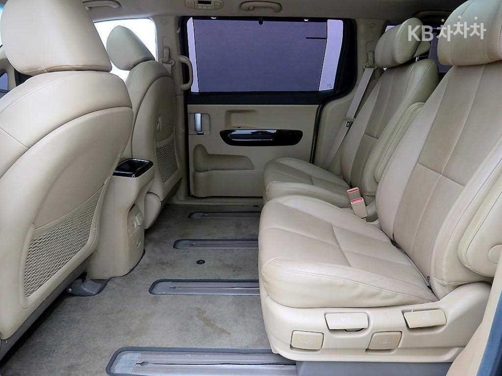 2016 - kia carnival
