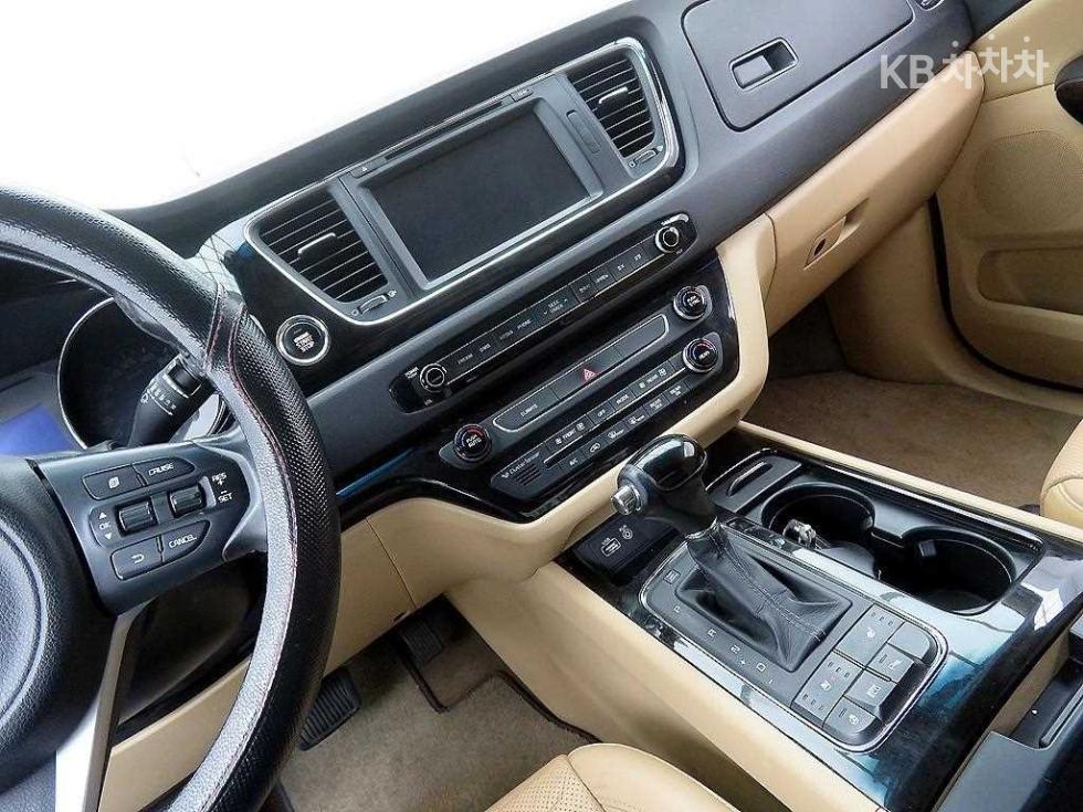 2016 - kia carnival