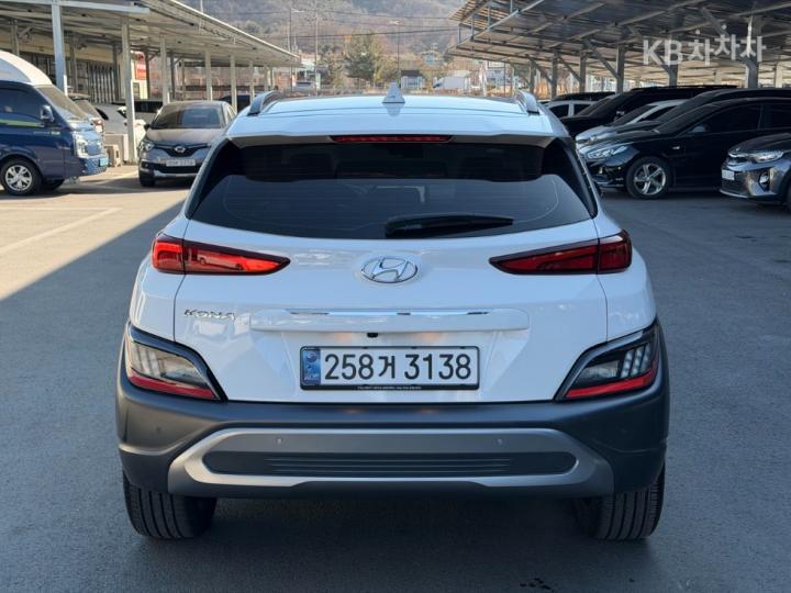 Hyundai Kona 1.6 Gasoline Turbo 2WD Inspiration 6