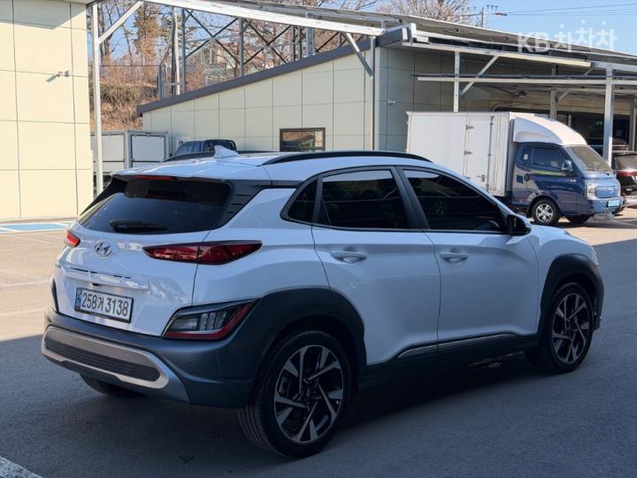 Hyundai Kona 1.6 Gasoline Turbo 2WD Inspiration 7