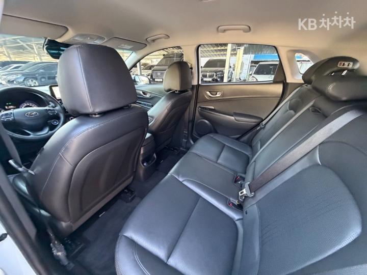 Hyundai Kona 1.6 Gasoline Turbo 2WD Inspiration 9