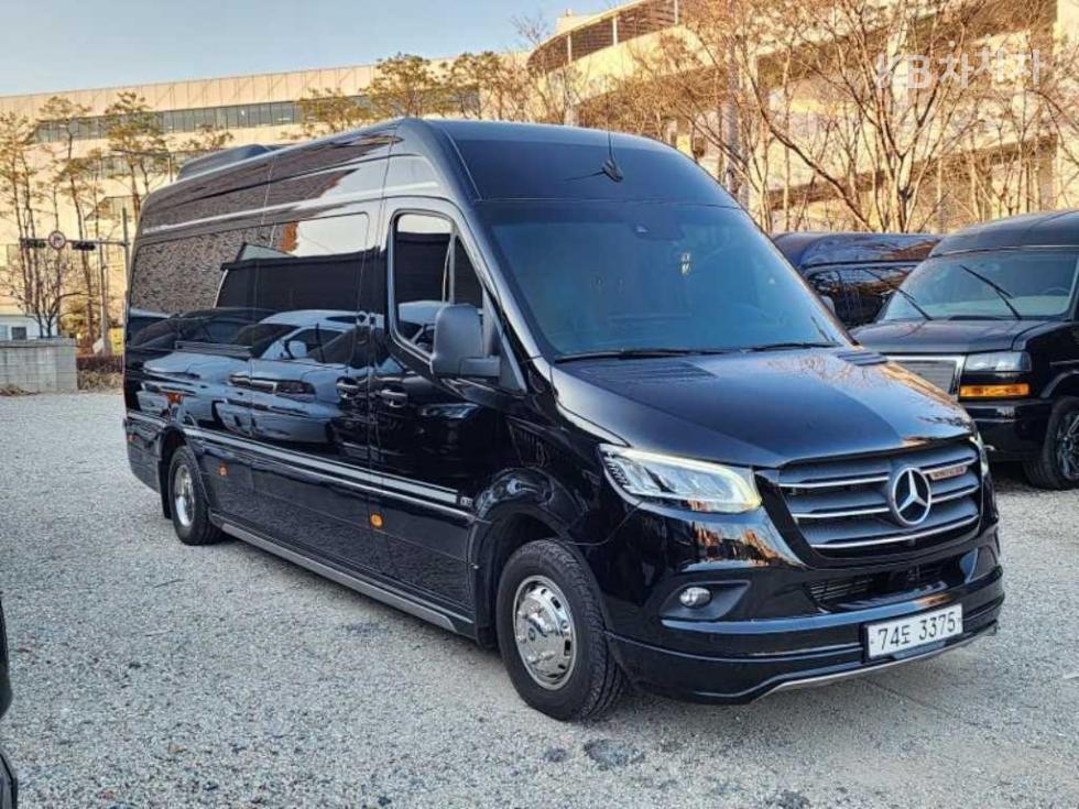 2022 Mercedes-Benz Used Car photo