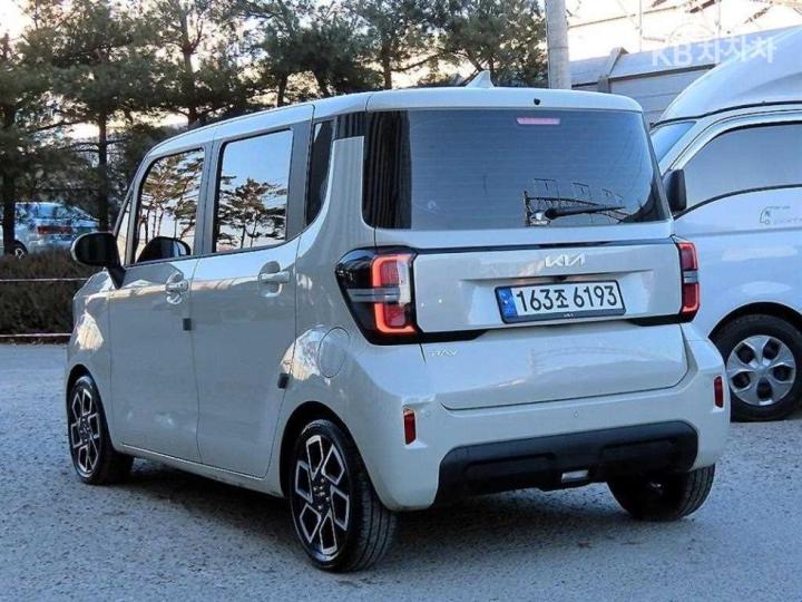 Kia Ray 1.0 Gasoline Signature 4