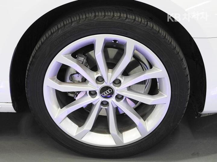 Audi A4 B9 40 TFSI 8