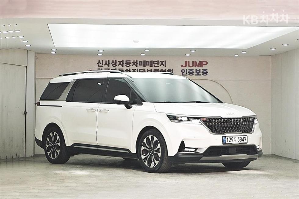2022 - kia carnival