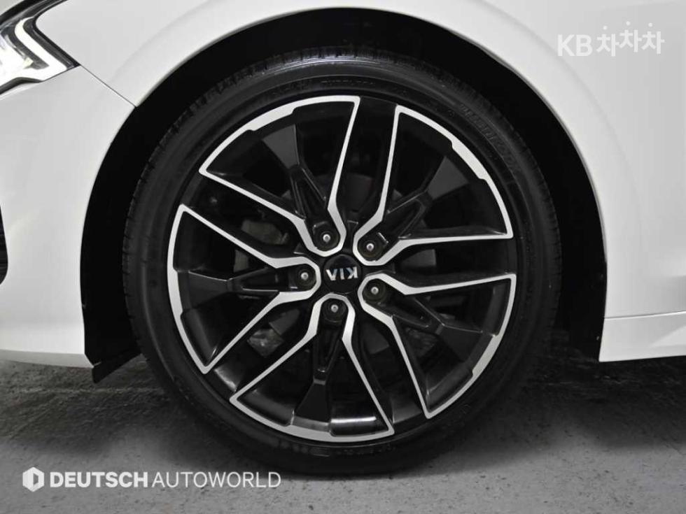 2021 - kia k5