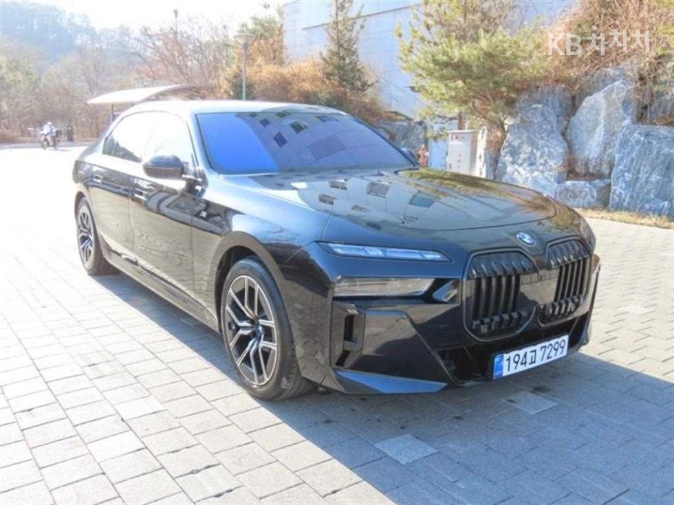 BMW 7er — miniaturë 2