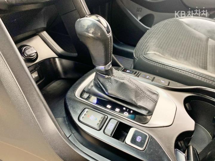 Hyundai Maxcruz Diesel e-VGT 2.2 4WD Exclusive Special 10