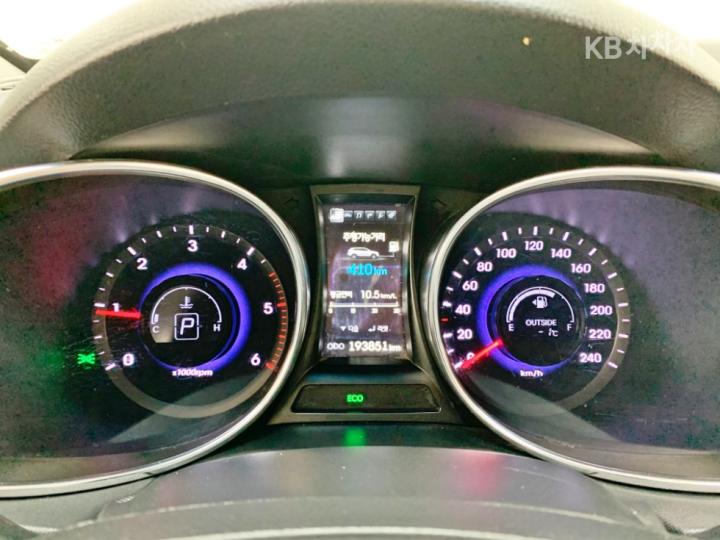 Hyundai Maxcruz Diesel e-VGT 2.2 4WD Exclusive Special 9