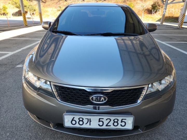 Kia Forte 1.6 GDI Luxury 3