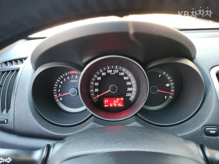 Kia Forte 1.6 GDI Luxury 10