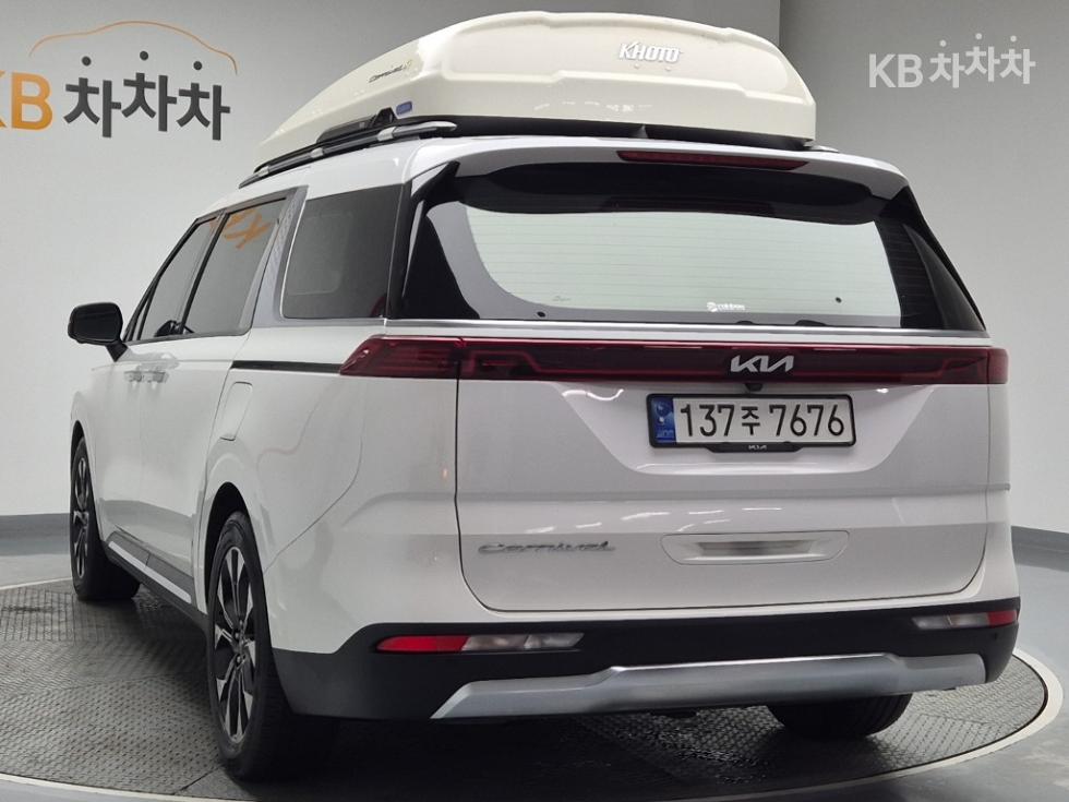 2021 - kia carnival