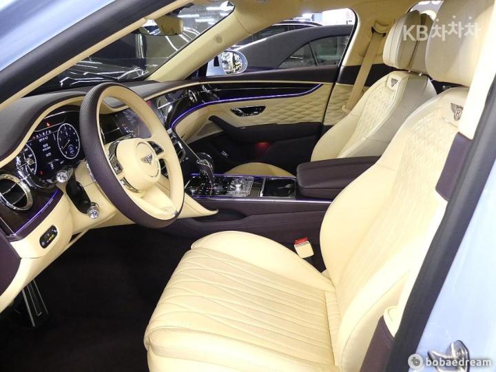 Bentley Flying Spur 4.0 Base Type 9