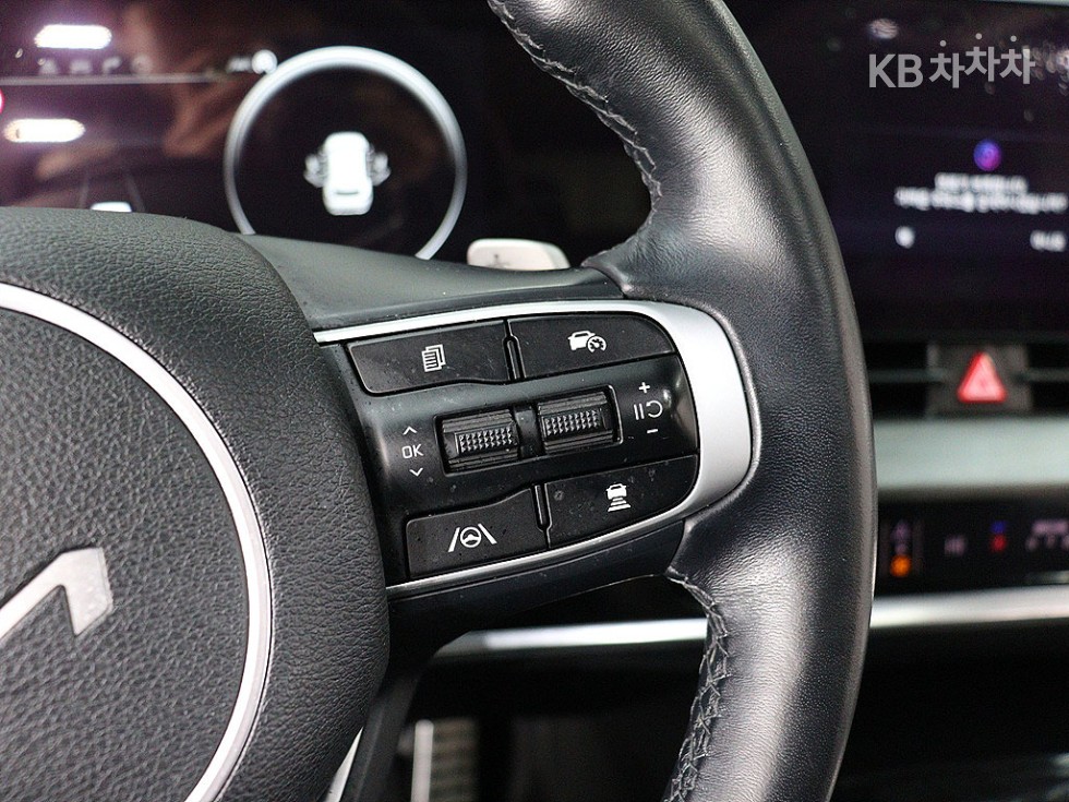 2023 - kia sportage