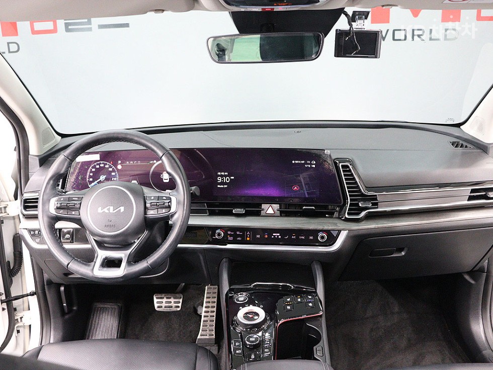 2023 - kia sportage