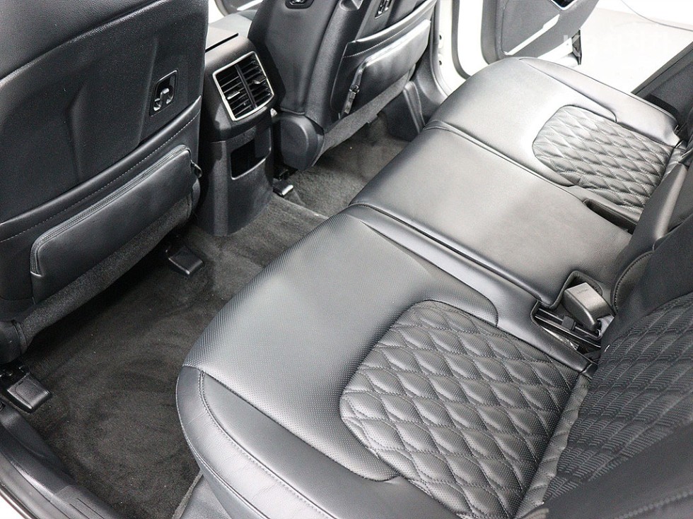2023 - kia sportage