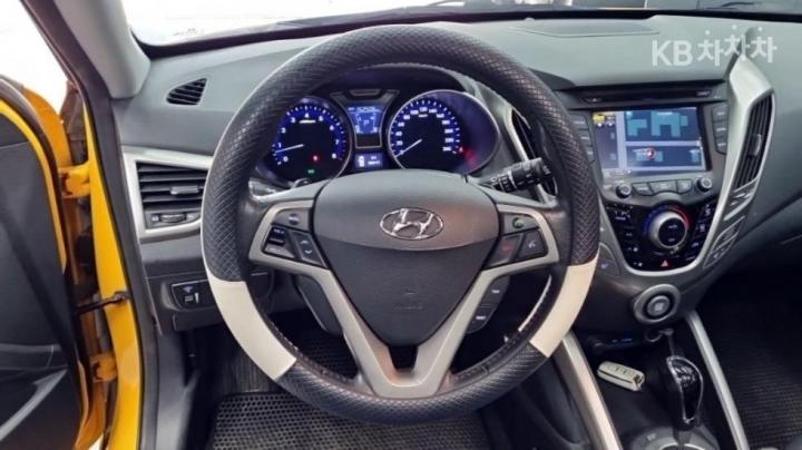 Hyundai Veloster Extreme 9