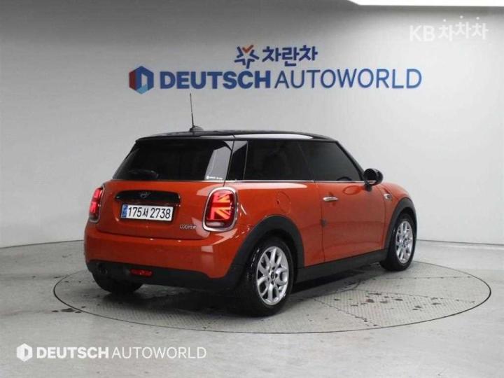 Mini Cooper 3 Duo 1.5 High Trim 3