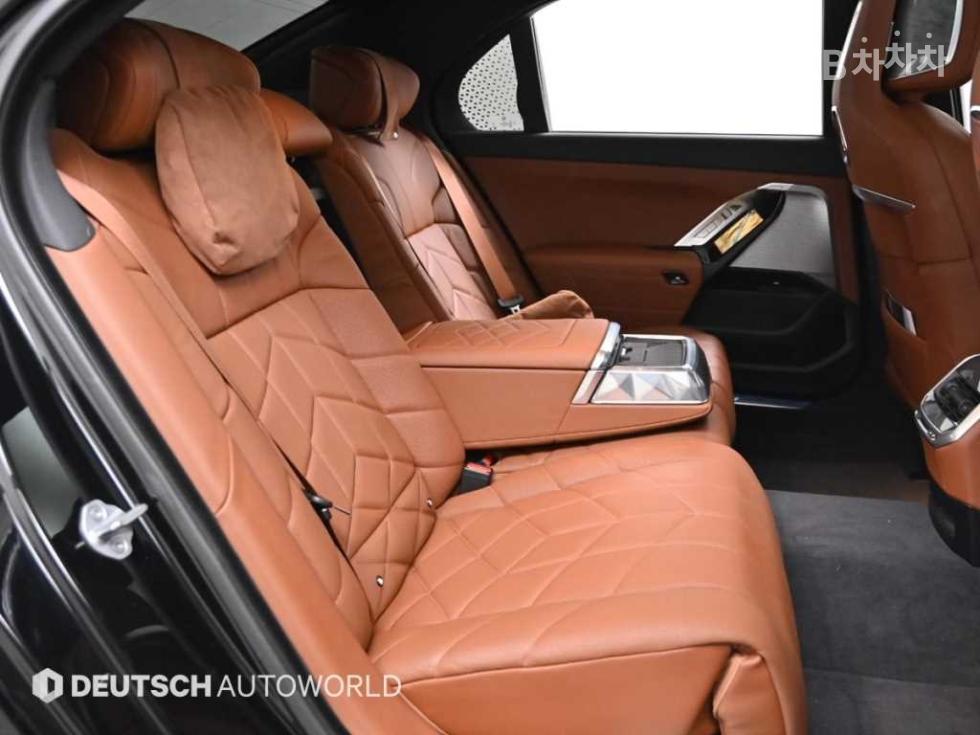 BMW 7er — miniaturë 12