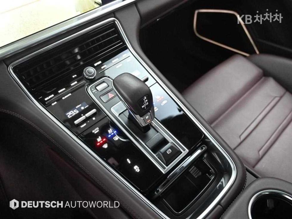 2022 Porsche (971) photo