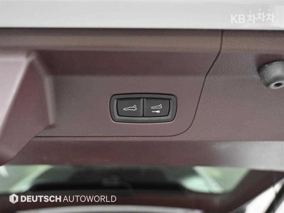 2022 Porsche (971) photo
