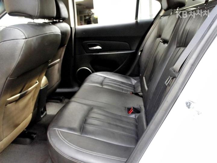 Chevrolet Cruze 5 1.8 LTZ+ The Perfect Black 7