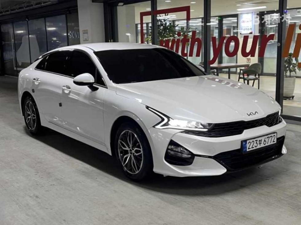 2023 - kia k5