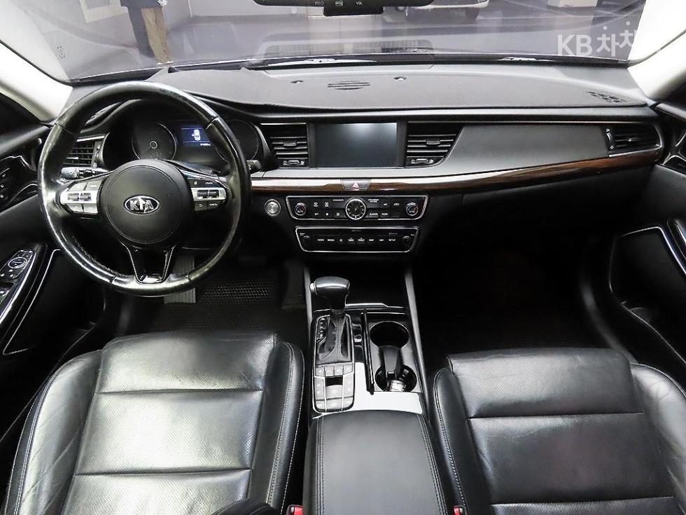 2018 - kia k7