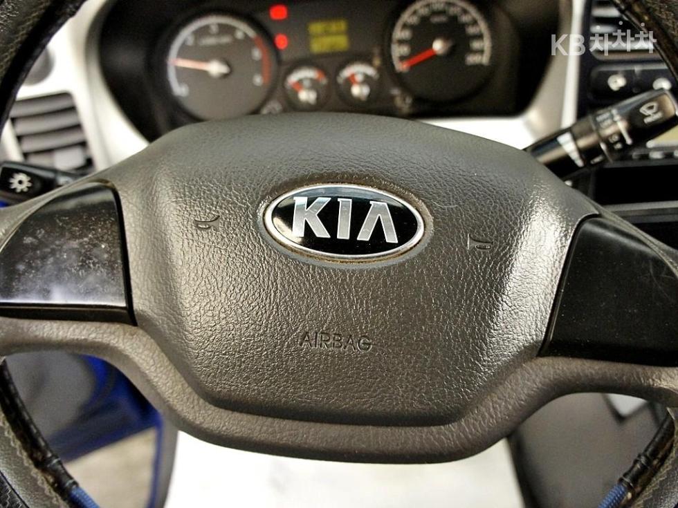 2015 - kia bongo iii