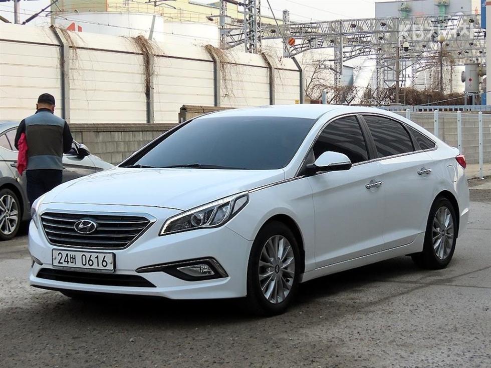 Hyundai LF쏘나타 1.7 디젤 스마트 - фото 1