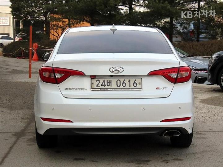 Hyundai Sonata LF 1.7 Diesel Smart 5