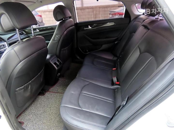 Hyundai Sonata LF 1.7 Diesel Smart 7