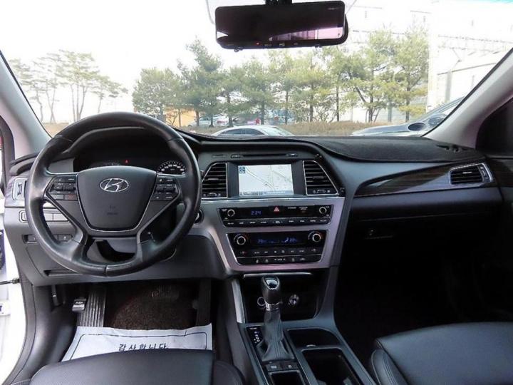 Hyundai Sonata LF 1.7 Diesel Smart 8