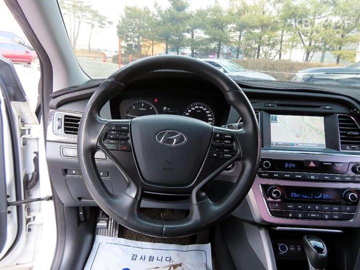 Hyundai Sonata LF 1.7 Diesel Smart 9